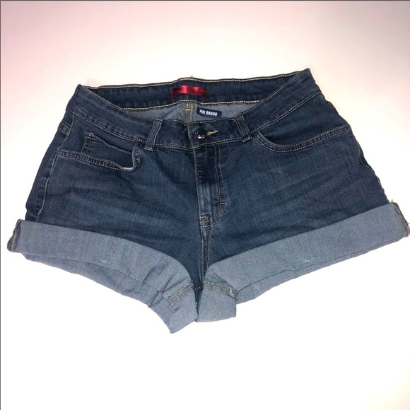 Jennifer Lopez Pants - JENNIFER LOPEZ Medium Wash Cuffed Denim Shorts